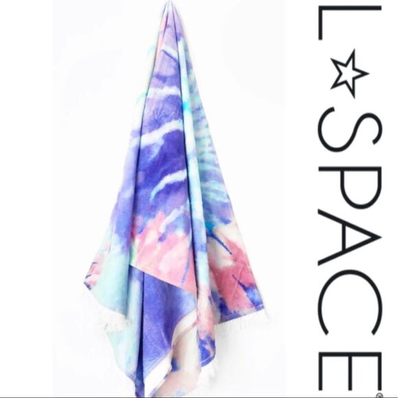 L*Space Tie Dye Towel - Picture 1 of 4